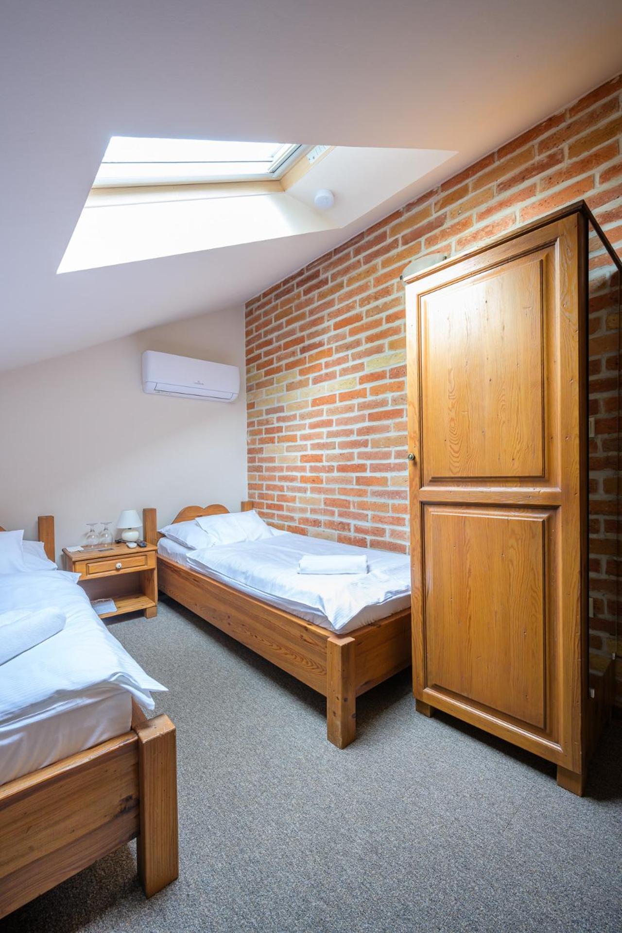 Vinatus Pince Hotel Villany Bagian luar foto